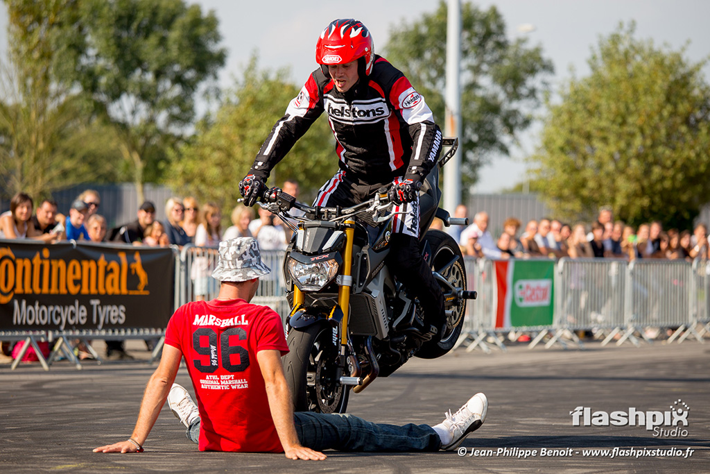 show-moto-duke-acrobatie